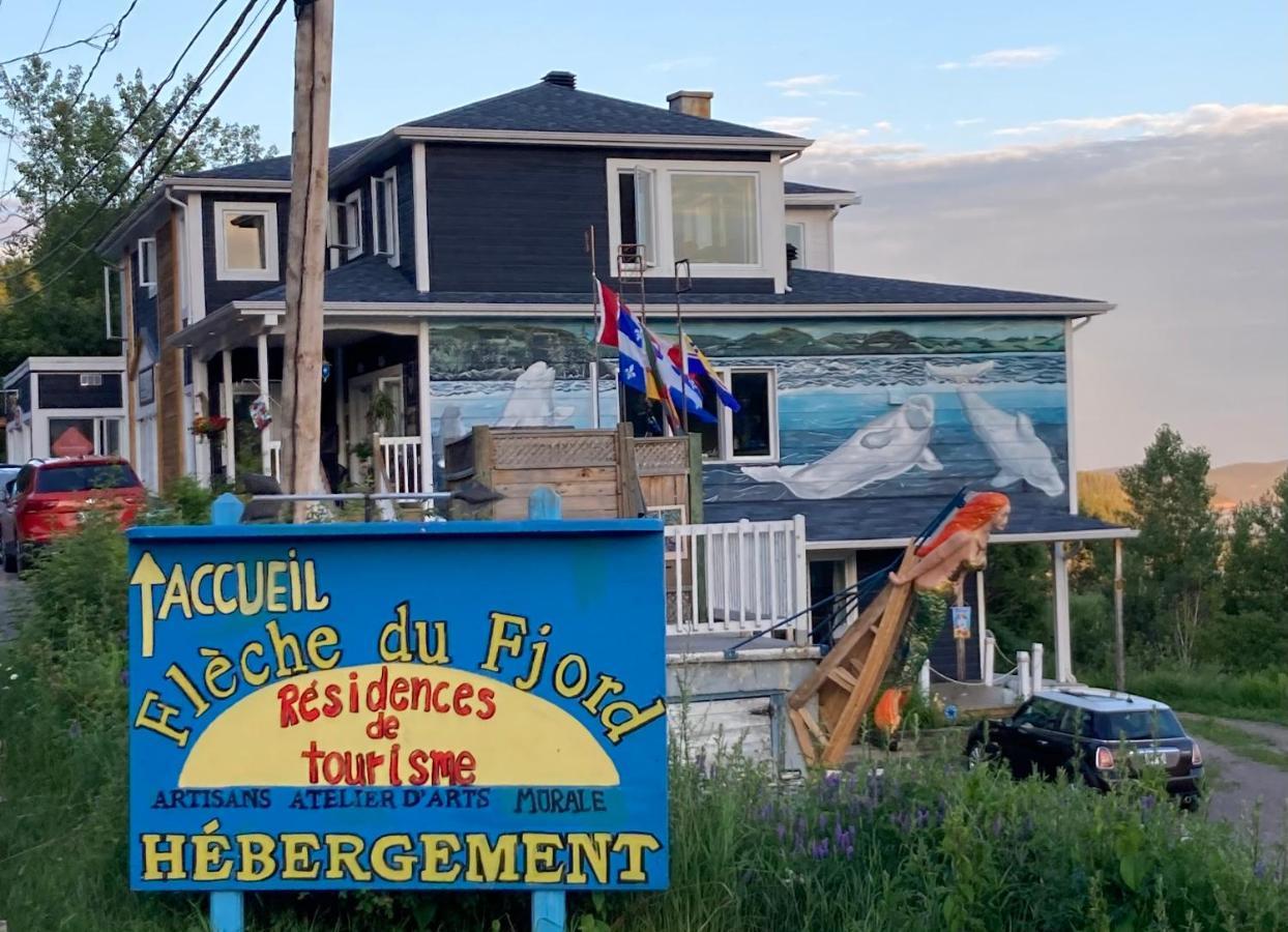 Suite 2 Fleche Du Fjord Vue Saguenay Mont Valin Saint-Fulgence Exterior foto